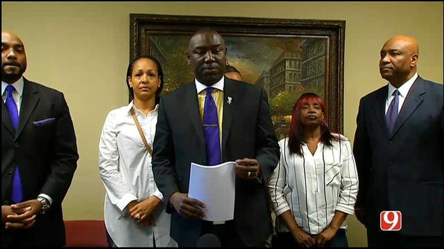 WEB EXTRA: Holtzclaw Victims, Attorneys Hold News Conference On New Evidence