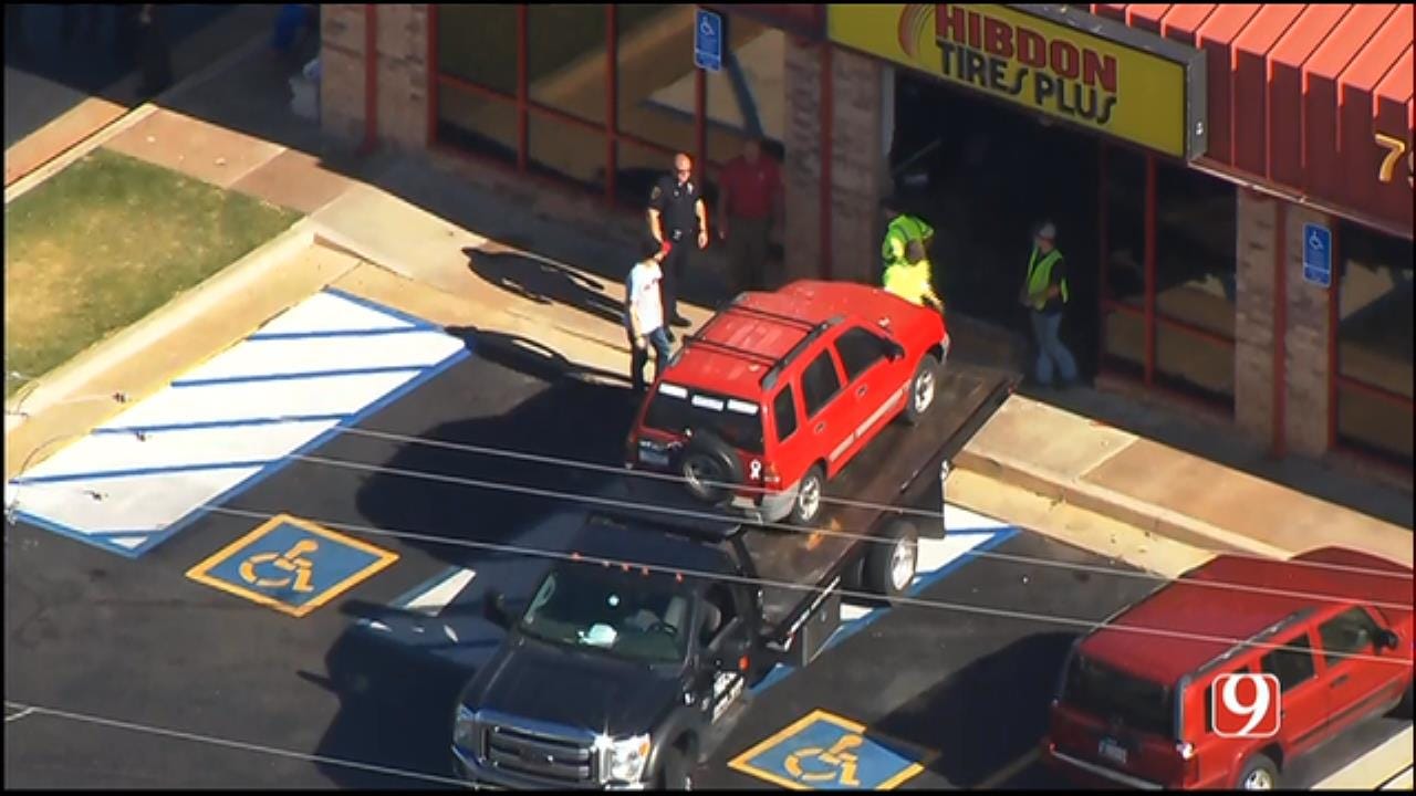 WEB EXTRA: SkyNews 9 Flies Over Vehicle Crashed Into Moore Tire Shop