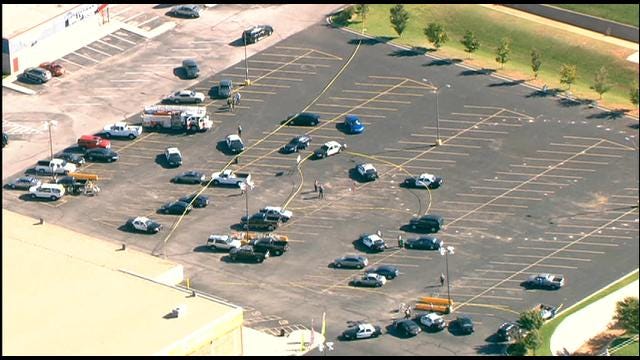 Police Officer Involved In Shooting At SW OKC Grocery Store