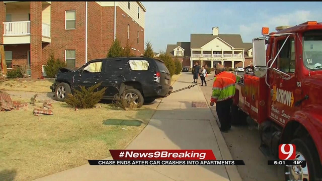 Chase Ends After Car Crashes Into NW OKC Apartment Building