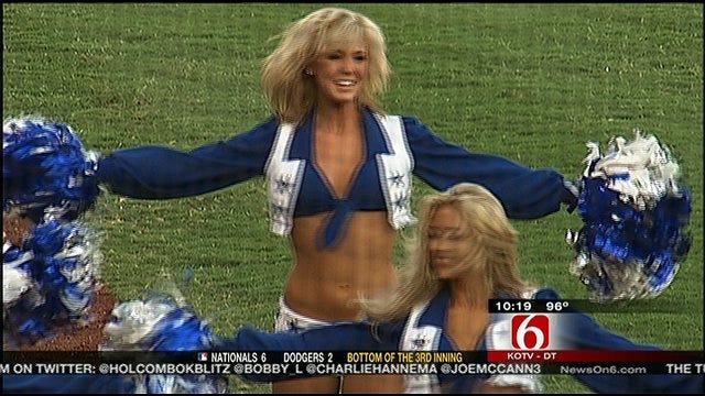 Cowboys Cheerleaders Unphased By Lockout