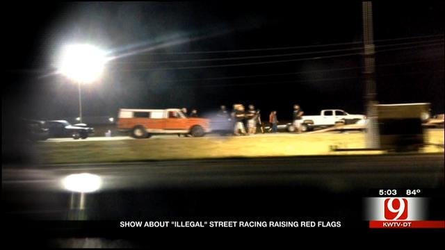 "Illegal" Street Racing Show Shuts Down Highway With Police Help