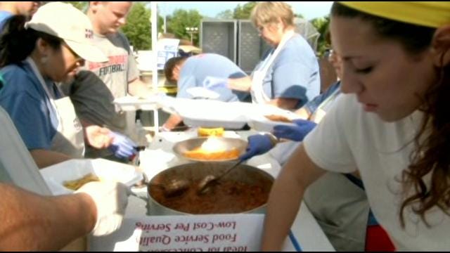 Volunteers Bring Water, Hot Meals To Residents Stuck In Moore Neighborhood