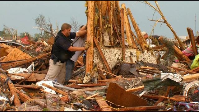 Disaster Relief Agencies: Giving Cash Is Best Way To Help Tornado Victims