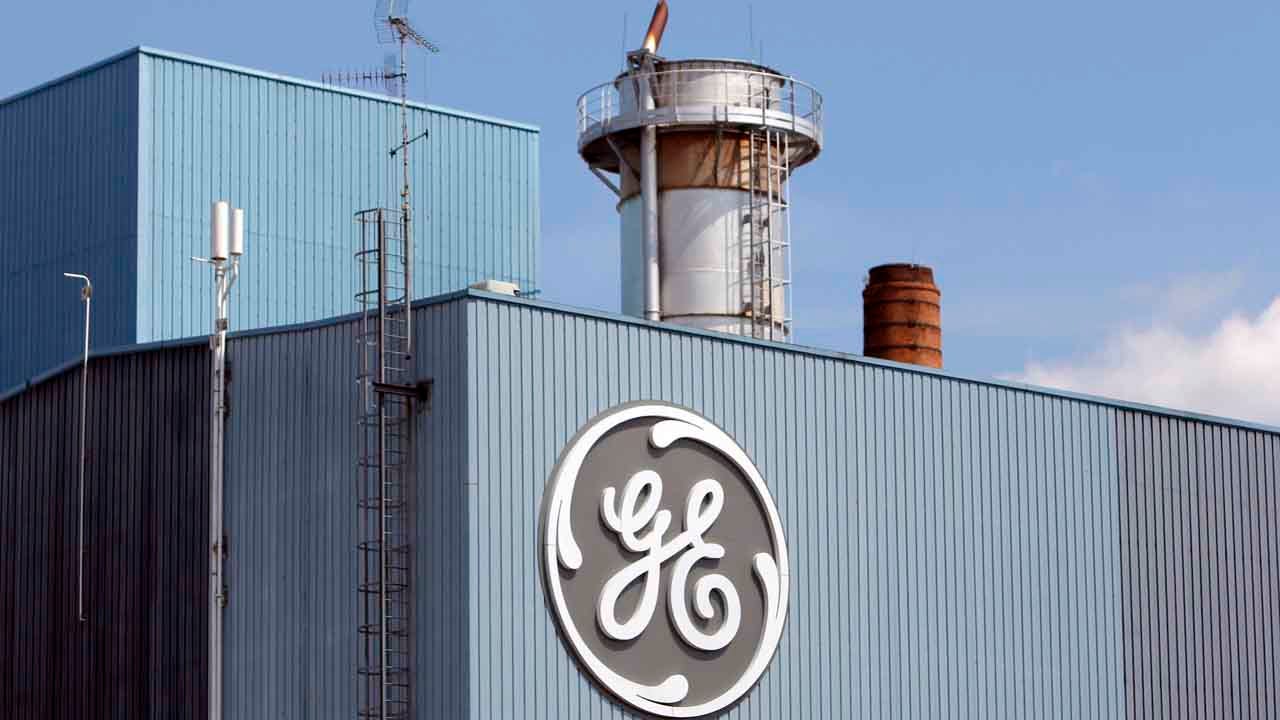 GE Freezes Pension Plan For 20,000 U.S. Employees