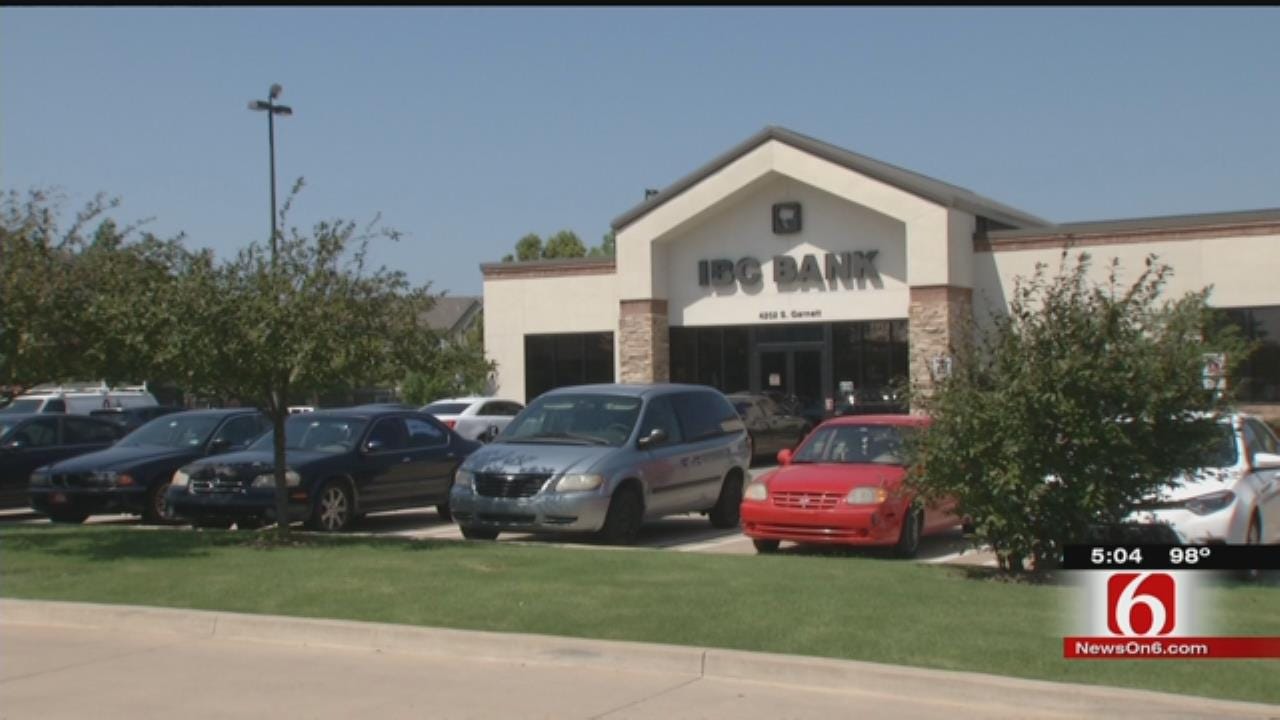 Masked Man Robs South Tulsa Bank