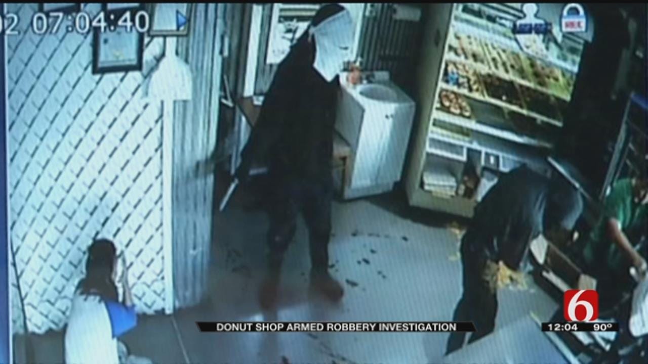 Tulsa Daylight Donuts Workers Robbed At Gunpoint