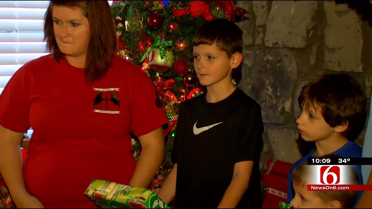 Oklahoma Veteran, Family Celebrate Christmas In New Home