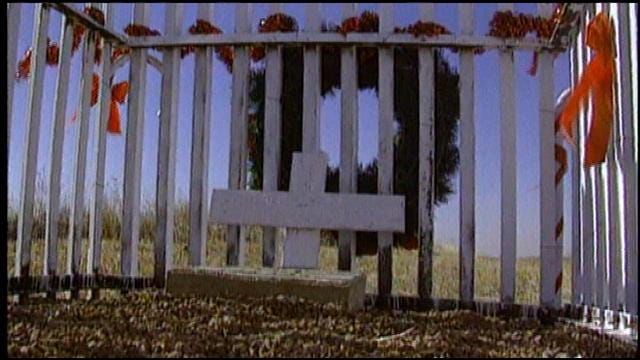 From The KOTV Vault: Kids Decorate Baby's Grave With Christmas Magic, 1995