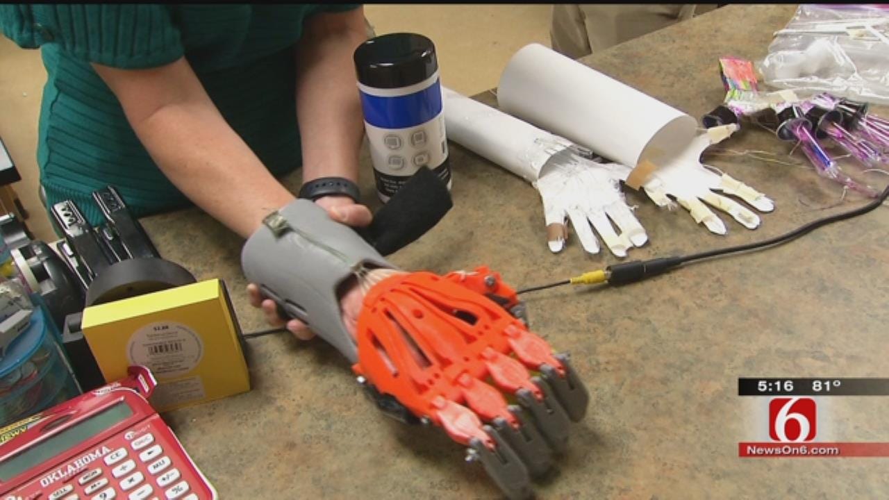 Sand Springs Students Use 3D Printer To Create Hand