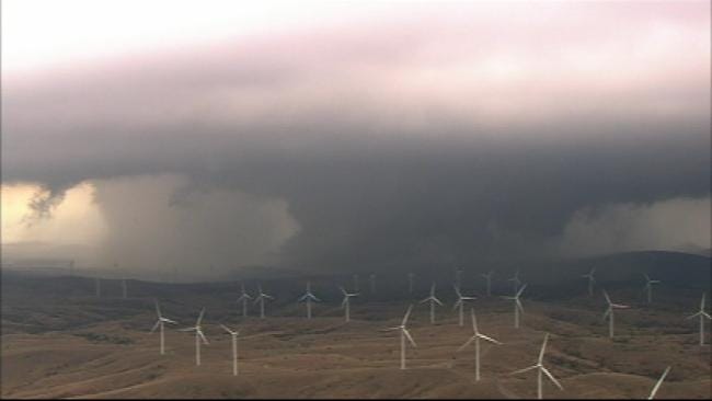 WEB EXTRA: SKYNEWS9 Flies Over Tornadoes, Wind Farm
