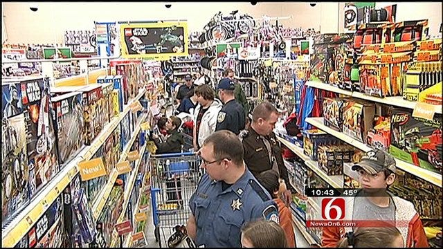 Green Country Kids In Need 'Shop With A Cop' For Christmas