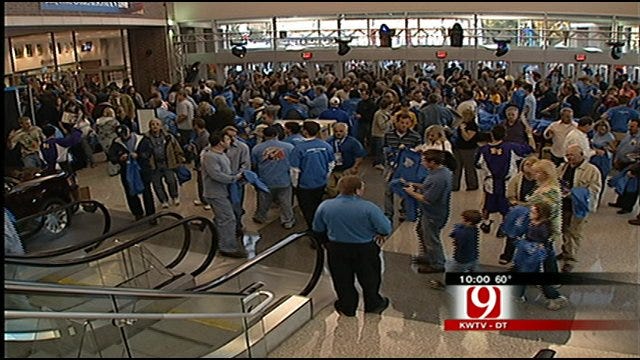 Oklahoma City Police Crack Down Scalpers At Thunder Games