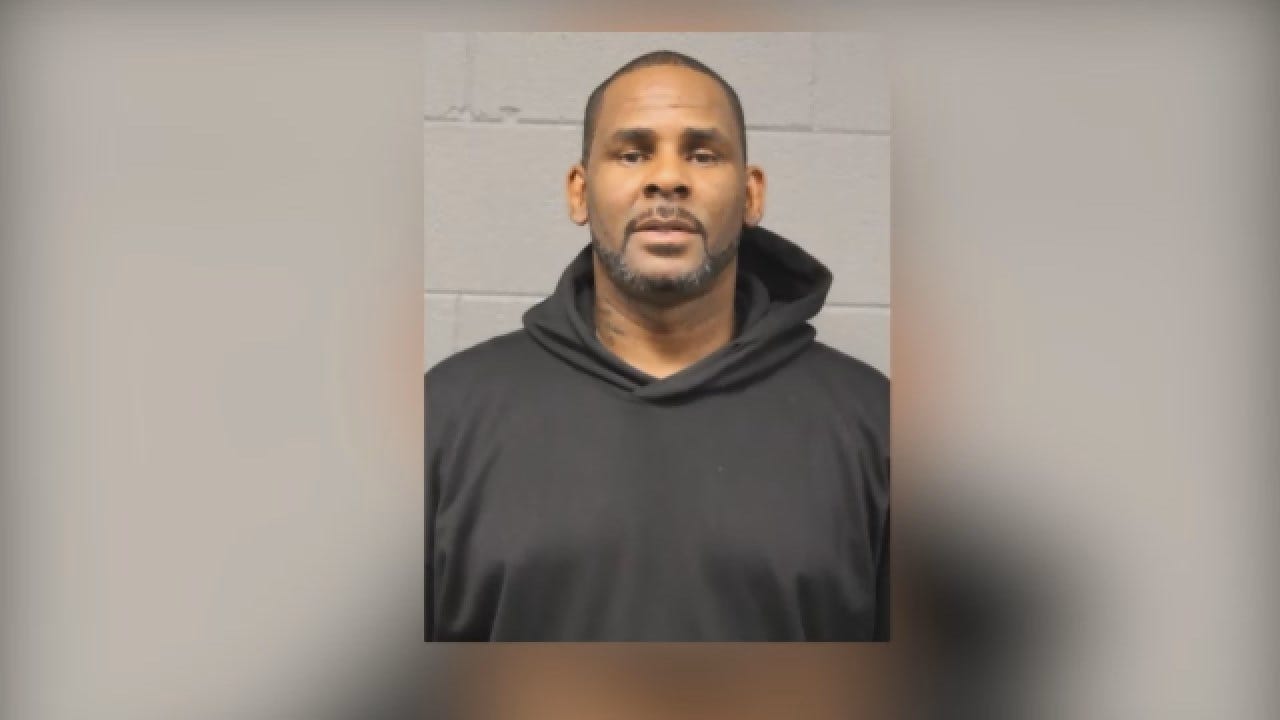 R Kelly Remains In Chicago Jail Because He Can't Afford To Post Bail