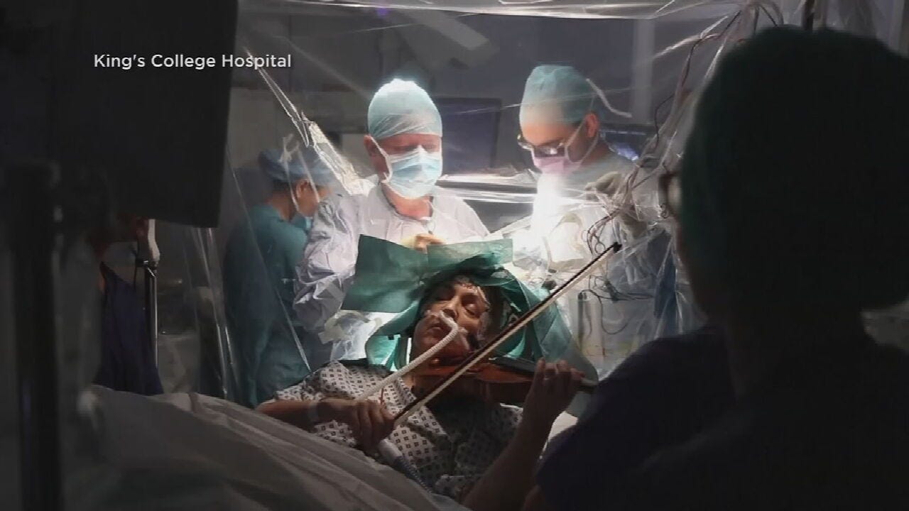Woman Plays Violin While Surgeons Remove Her Brain Tumor