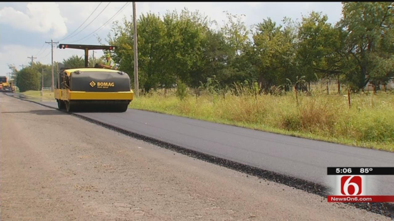 Crews Hard At Work To Finish Oklahoma Road Projects Before Winter