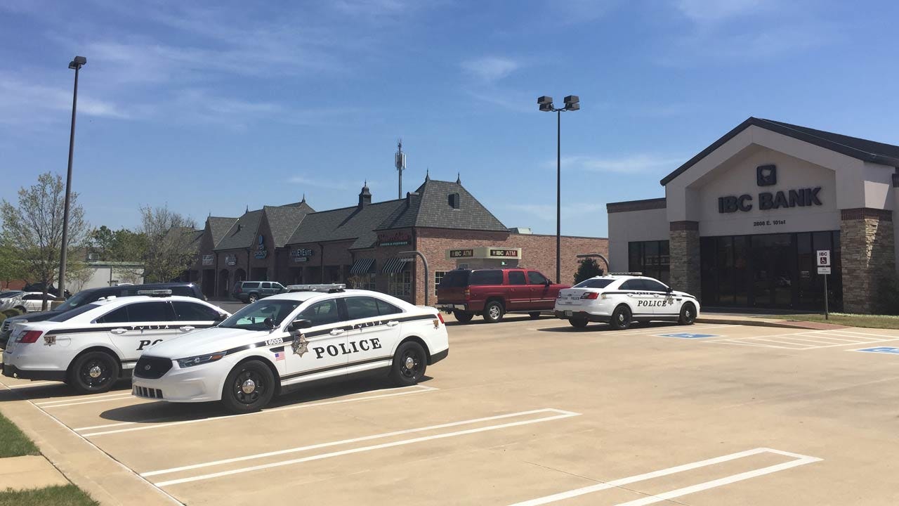 Suspected Tulsa Bank Robber Leaves Empty-Handed