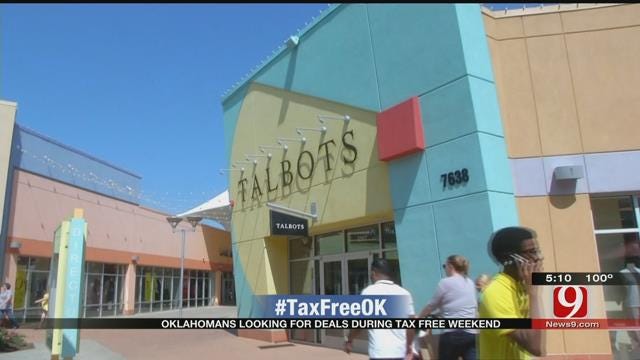 Oklahomans Looking For Deals During Tax Free Weekend