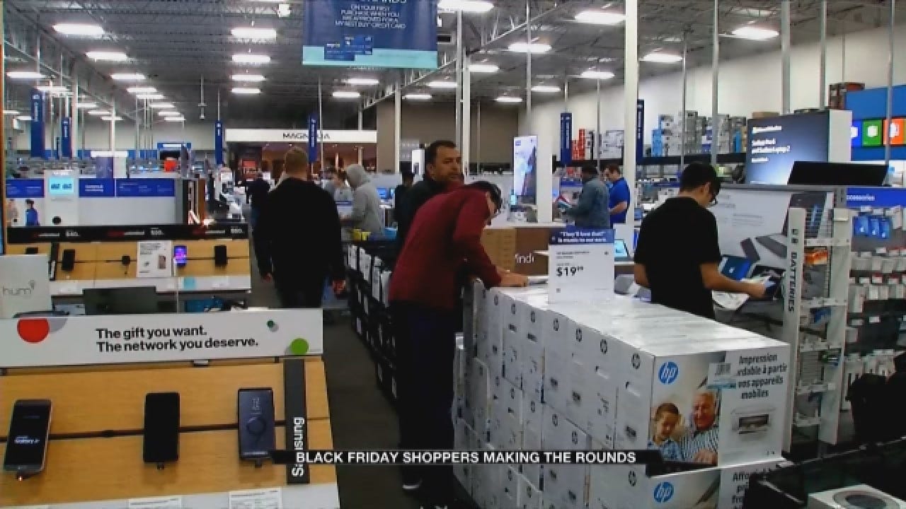 NW OKC Shoppers Flock To Stores For Black Friday Deals