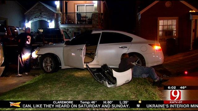 Suspect Flees After Police Chase, Crash In NW OKC