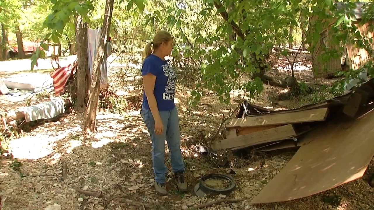 Families Begin Cleanup, Repairs After Flooding Of Illinois River