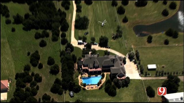 WEB EXTRA: SkyNews 9 Flies Over Possible Drowning At Edmond Home