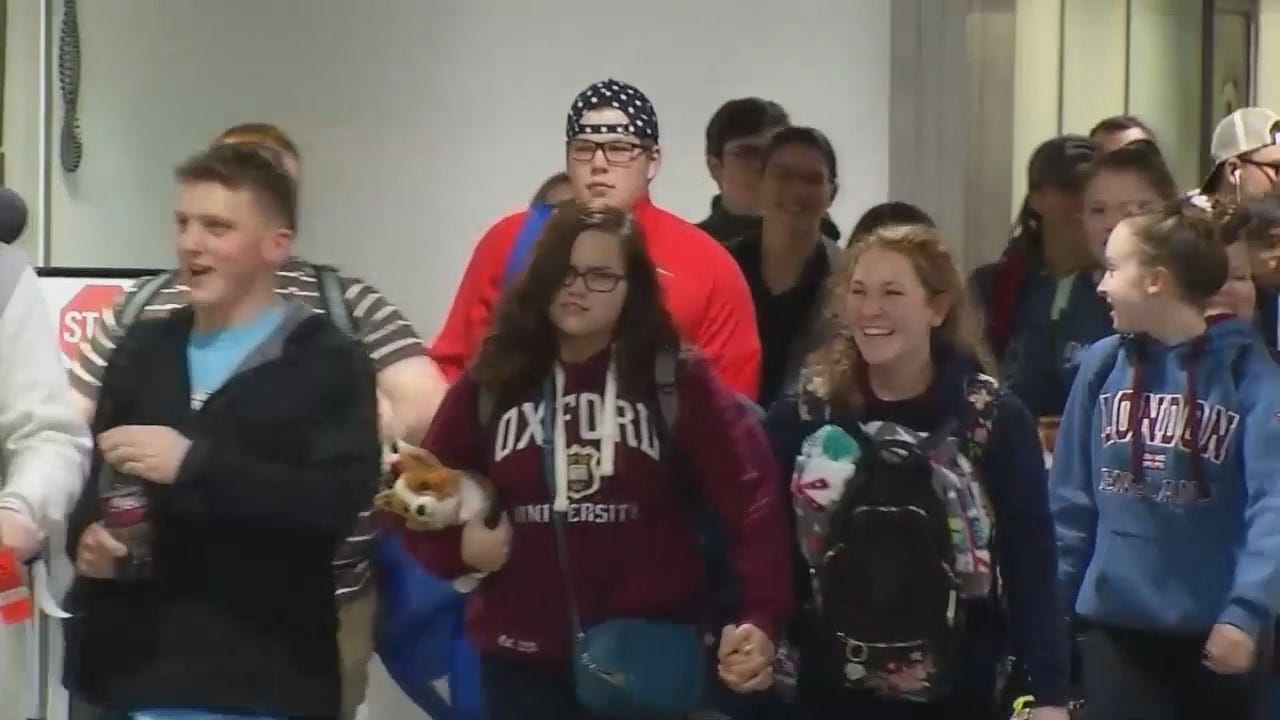 Video Of Bixby Band Members Arriving At Tulsa International Airport