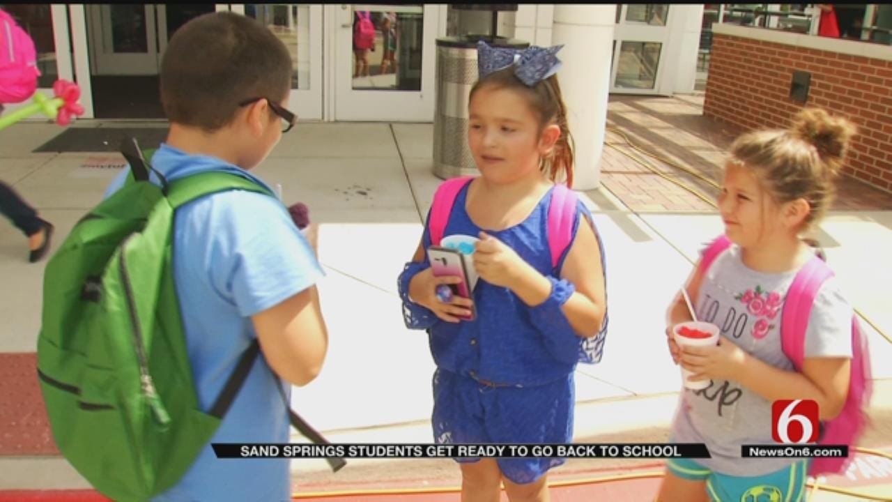 Sand Springs Families Benefit From Back To School Bash