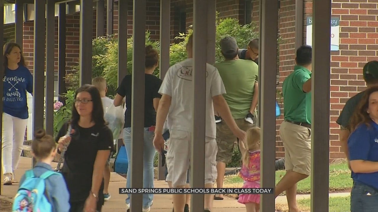 Sand Springs Students Head Back To School