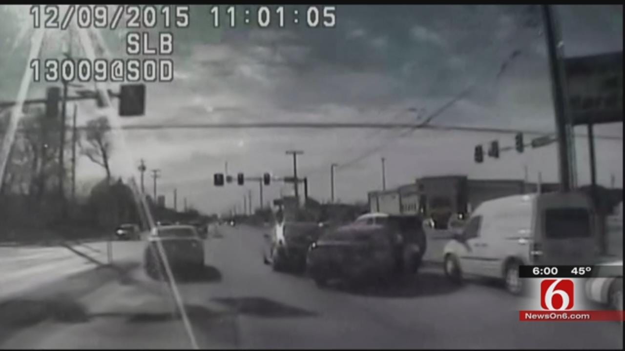 Police Release Dashcam Video Of Tulsa Robbery Suspects