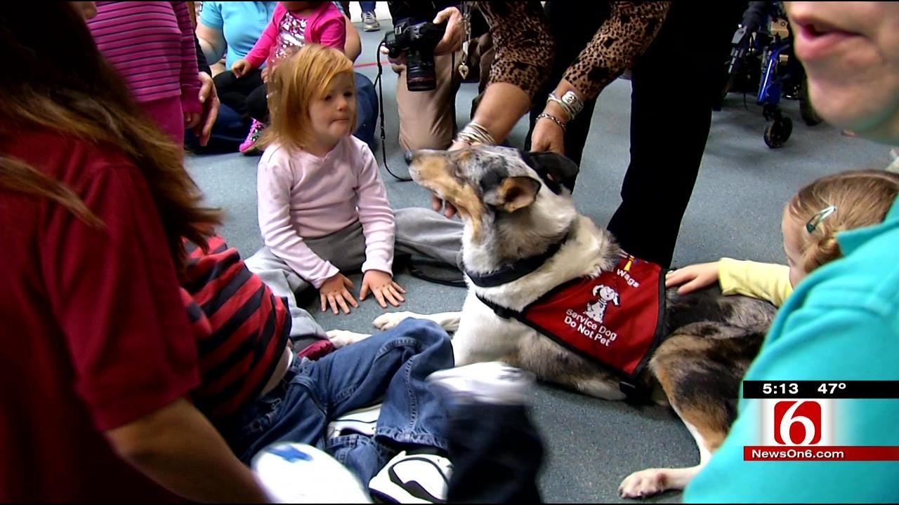 Students Gift New Therapy Dog To Tulsa's Little Light House