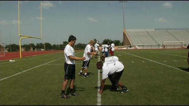 Eight Tulsa Athletes Treated For Heat At Felix Jones Football Camp