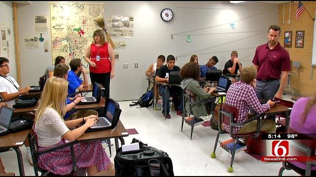 Jenks School District Opens With Changes