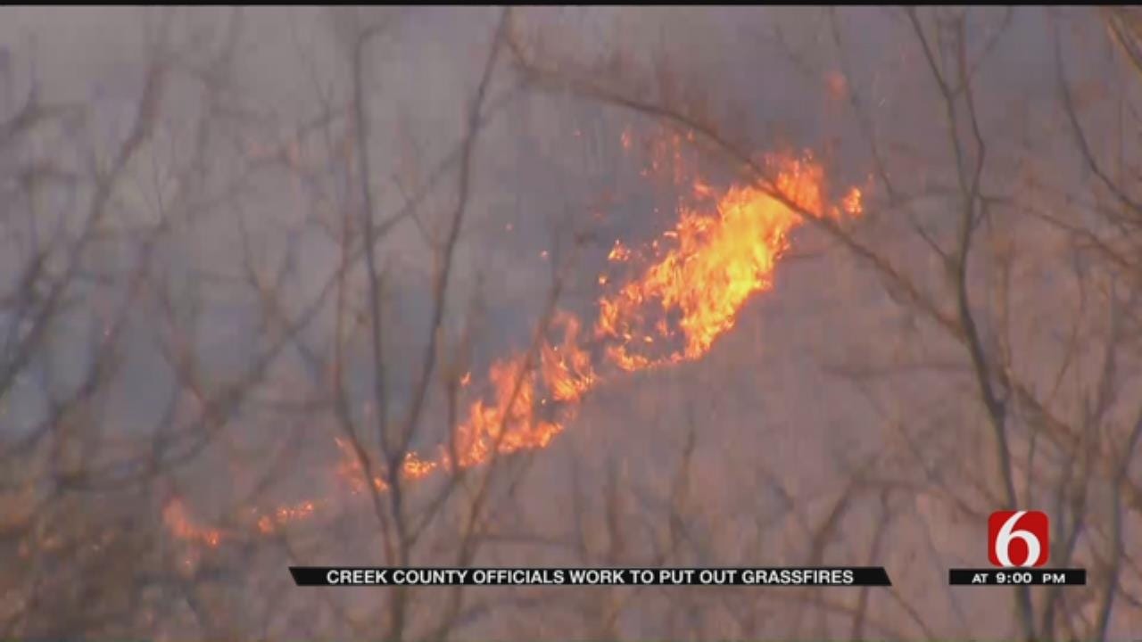 Multiple Departments Fight Grass Fires Near Kellyville