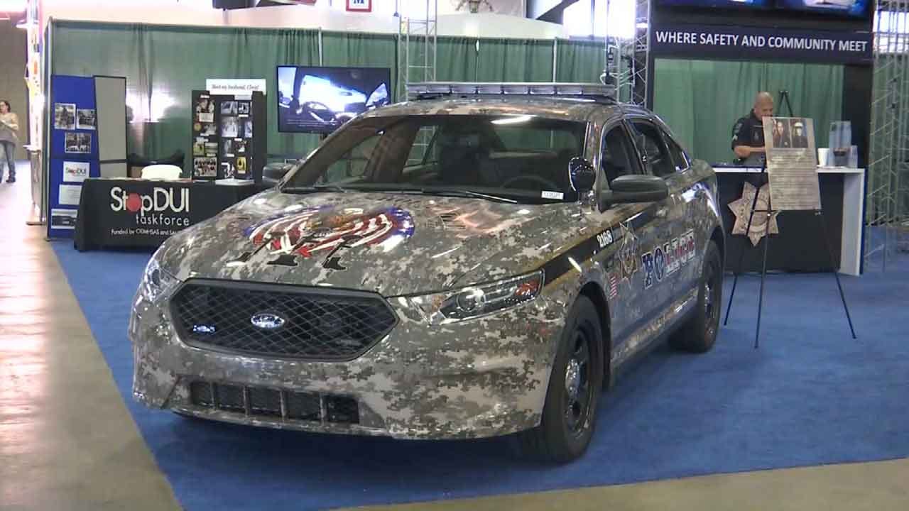 Tulsa Police Unveil Patrol Car Dedicated To Veterans