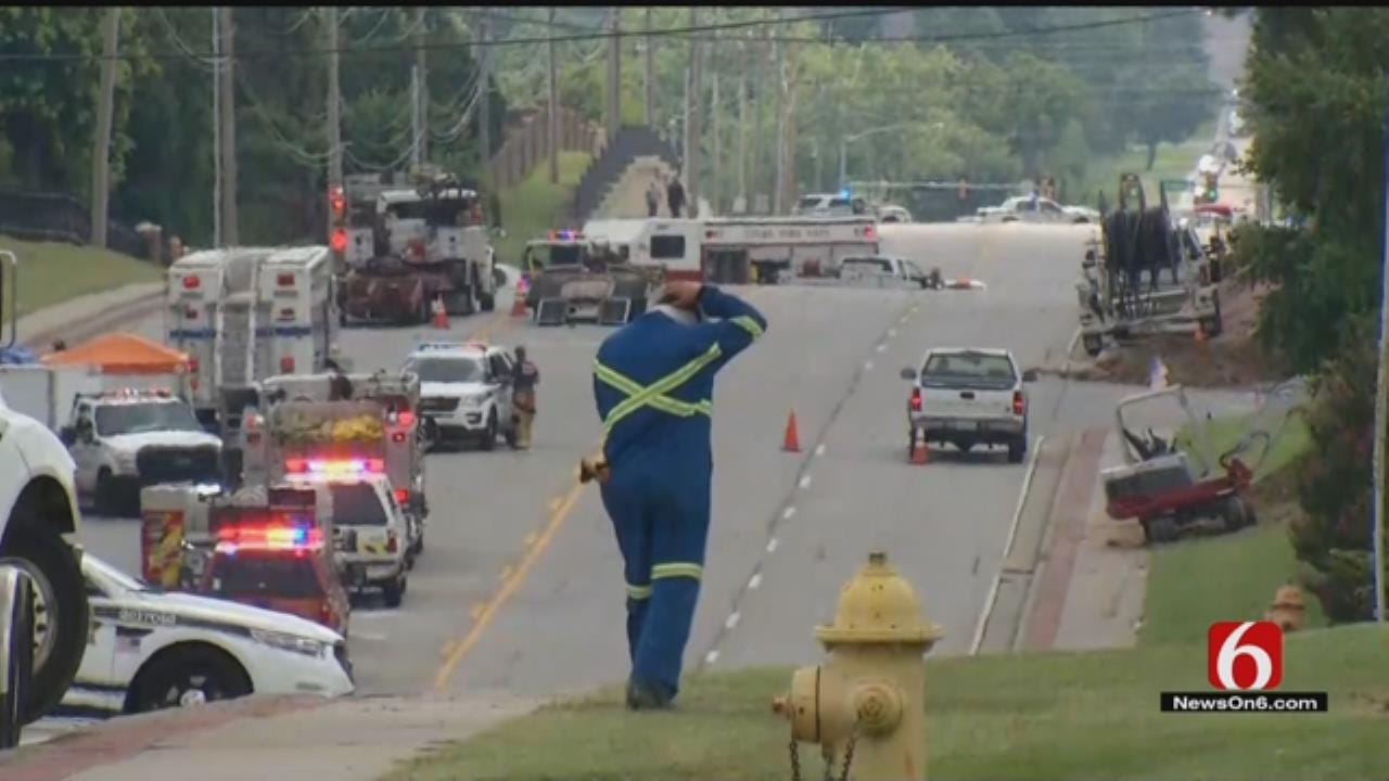 Homes Evacuated, Road Blocked After Tulsa Gas Line Hit