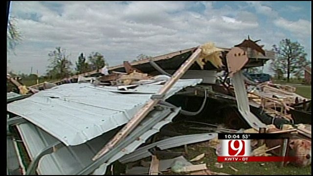 Man Finds 2 Sisters Dead After Tornado Destroys Homes In Tushka
