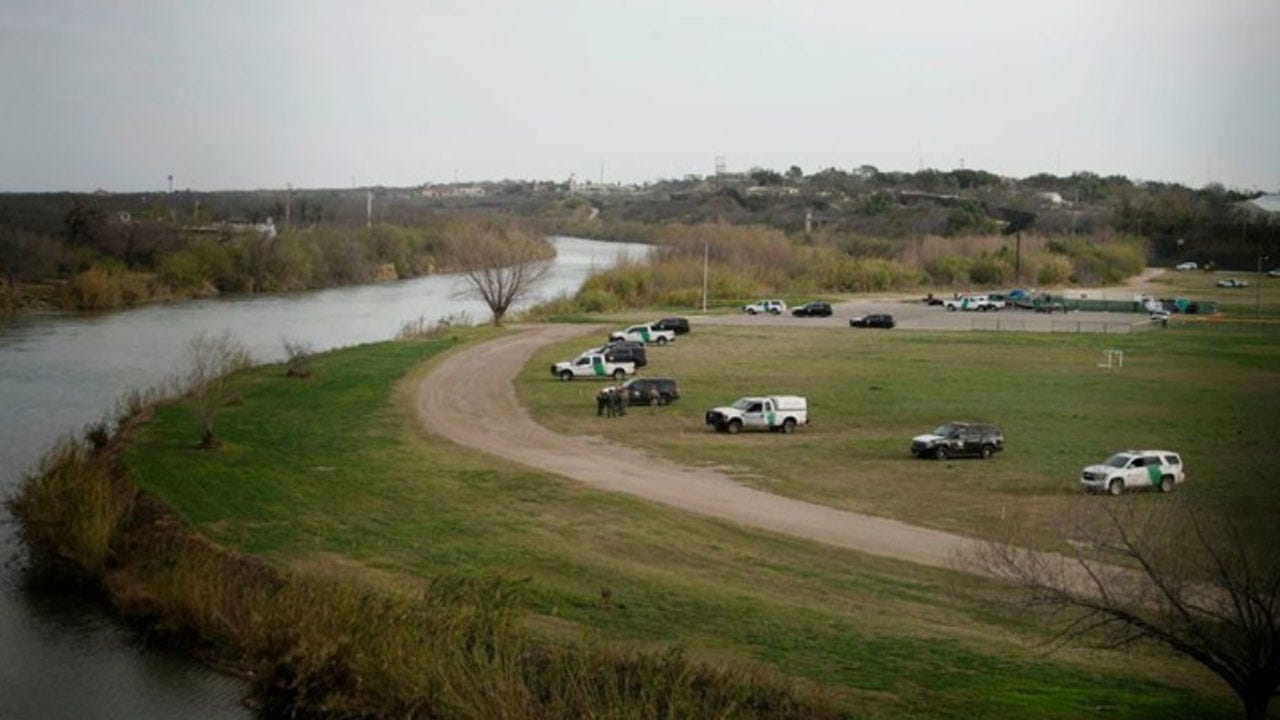 Migrant Caravan Waiting At Texas-Mexico Border