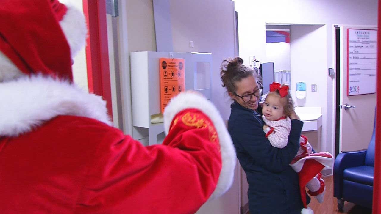 Santa Claus Pays Visit, Brings Joy To INTEGRIS Children's Hospital