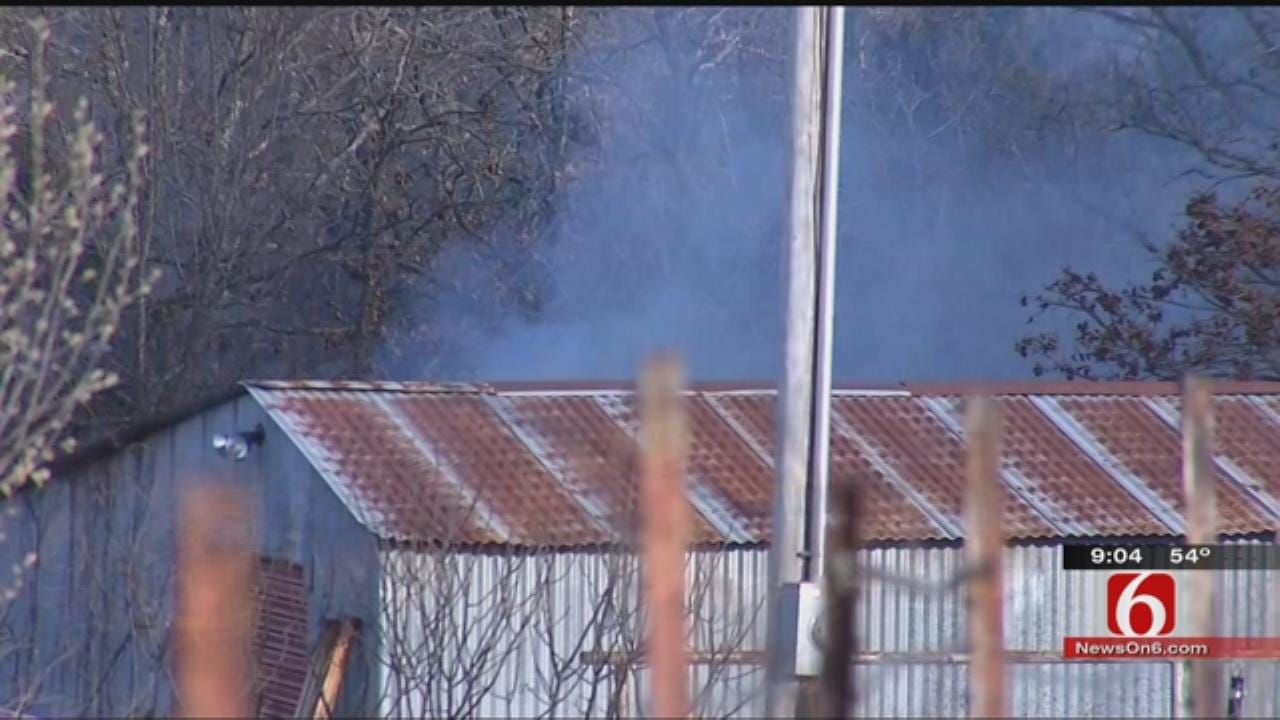 Crews Battle Grass Fire In West Tulsa County