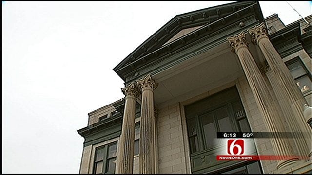 Residents Battle To Save Osage County Courthouse From Bulldozer