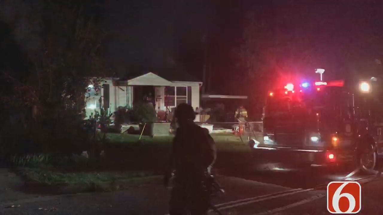 Mom and kids escape house fire in New London
