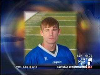 Sapulpa Football Game With Ponca City Still On After Player's Death