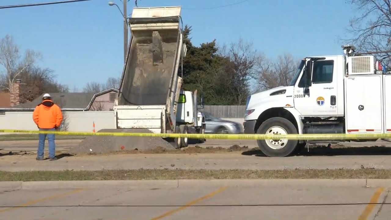 Tulsa Crews Continue Repairs To Broken Water Line
