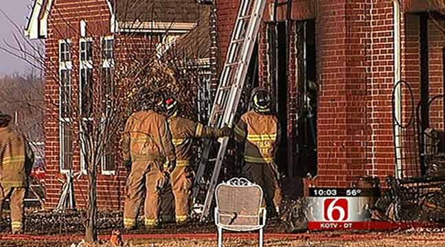 Tulsa Firefighter Loses Home To Wind-Fueld Fire