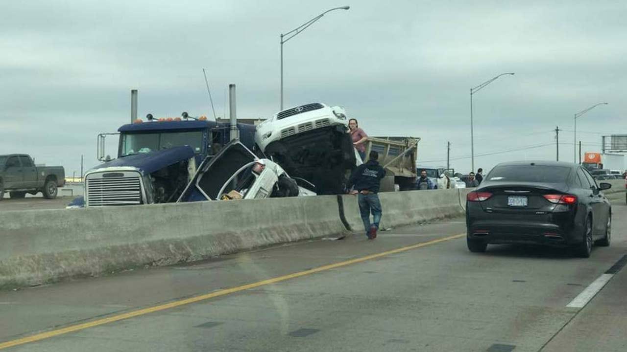 Good Samaritans Rush To Help After 4-Vehicle Crash On 169