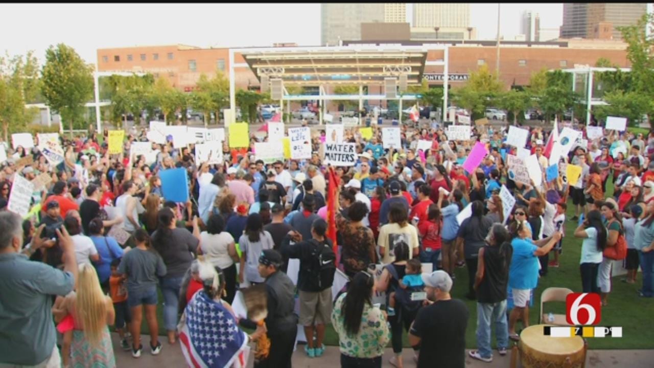 Hundreds Stand With Standing Rock At Tulsa's Guthrie Green