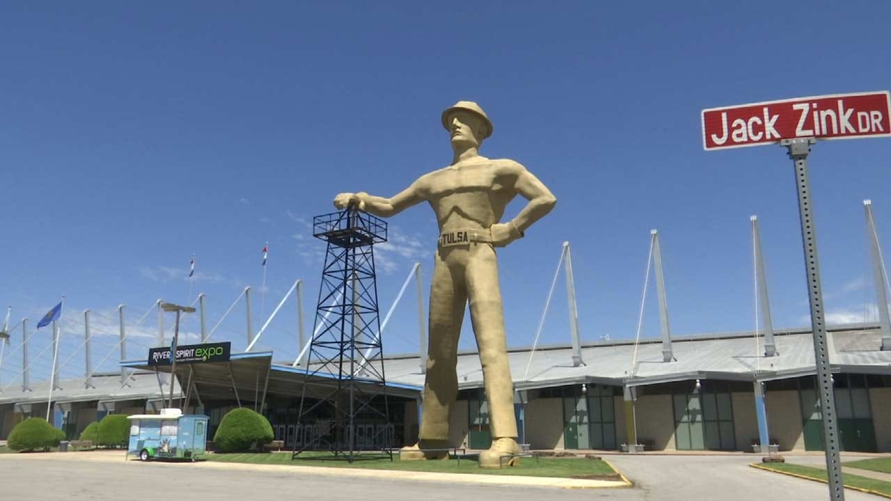 French Amusement Park Uses Golden Driller To Inspire Newest Ride