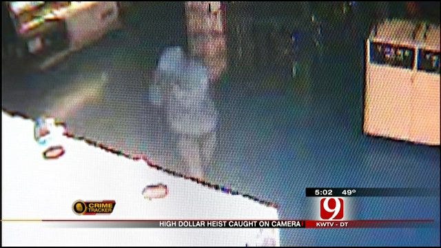 Thief Caught On Camera Stealing From OKC Financial Group