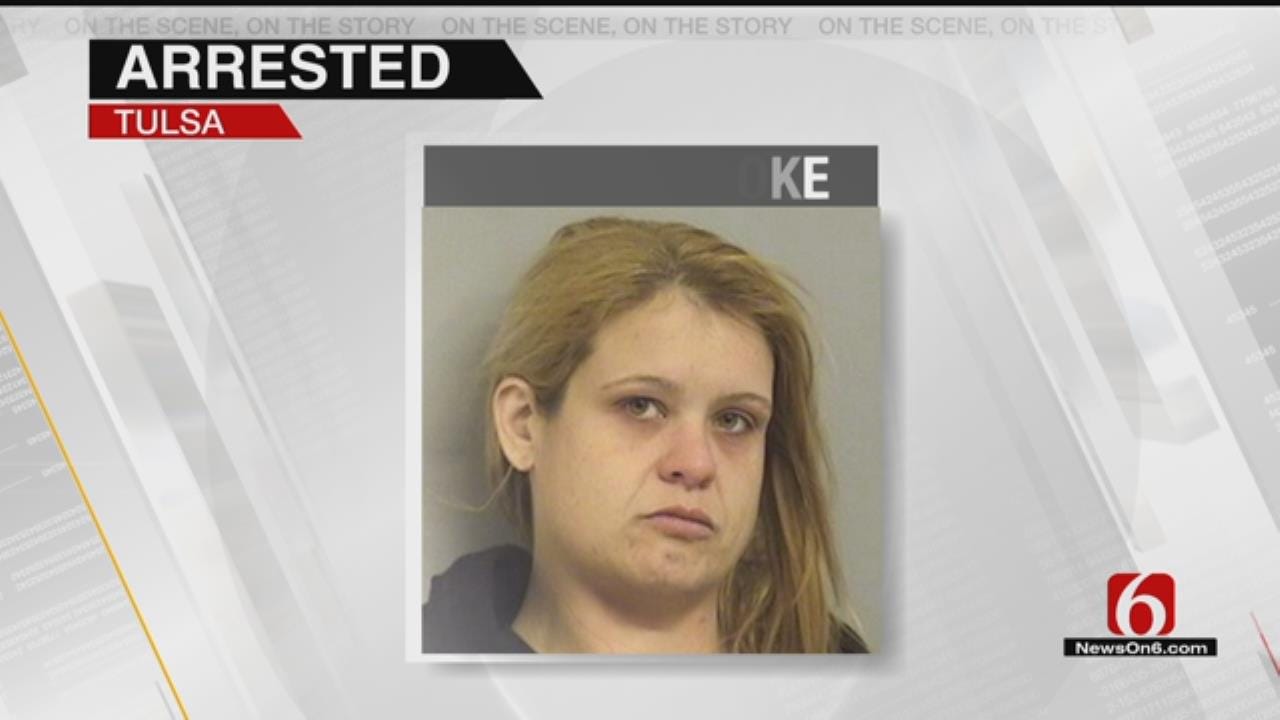 Tulsa Woman Pins Boyfriend Against Fence With Car, Police Say